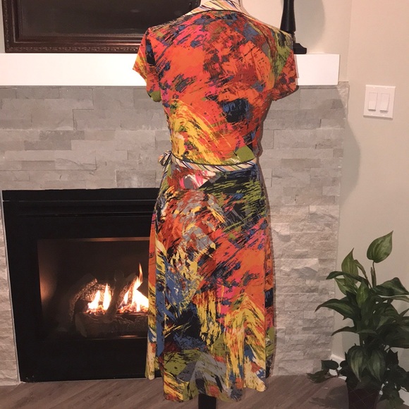 BCBG Max Azria Abstract Print Wrap Dress - Picture 3 of 4